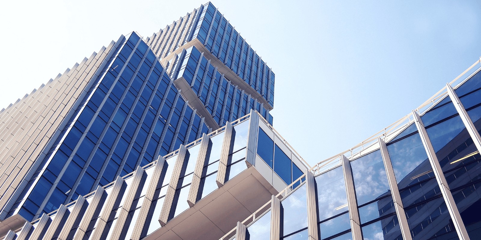 ¿Comprar una propiedad bajo el nombre de una empresa  o a título personal?